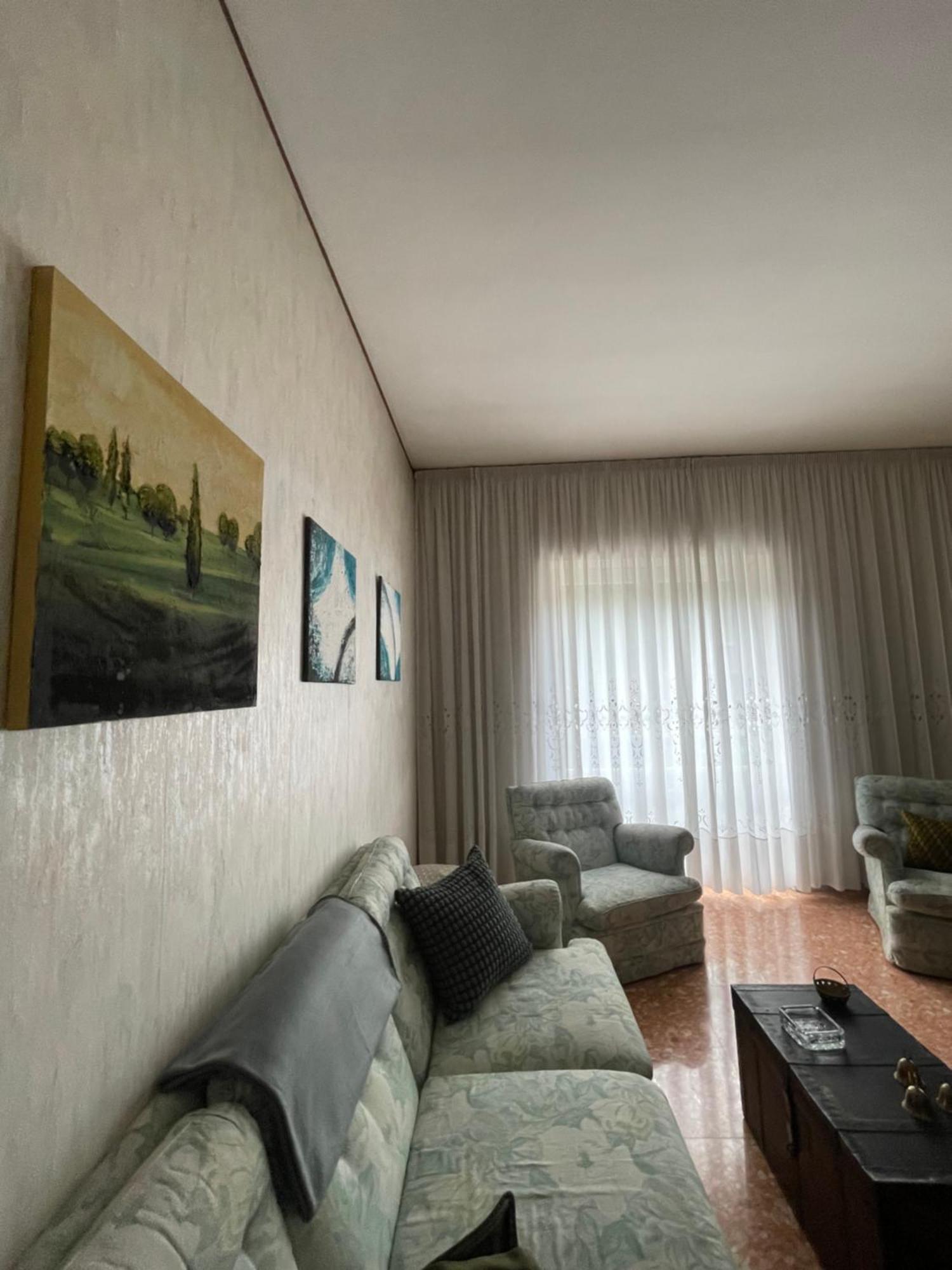 Apartment In Via Monte Cervialto Rom